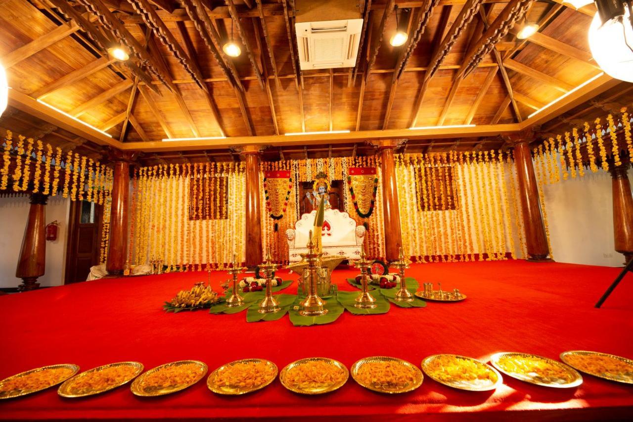 Hotel Guruvayur Darshan Екстериор снимка