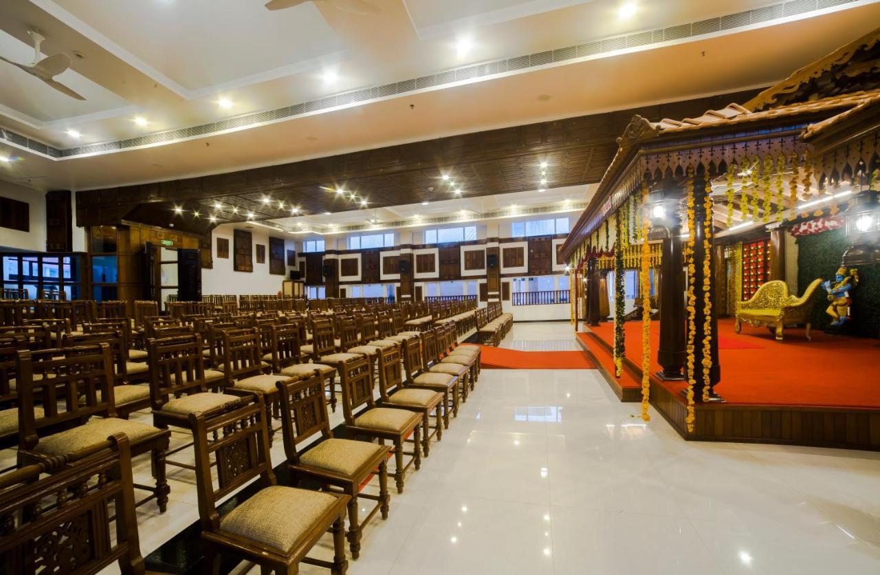 Hotel Guruvayur Darshan Екстериор снимка