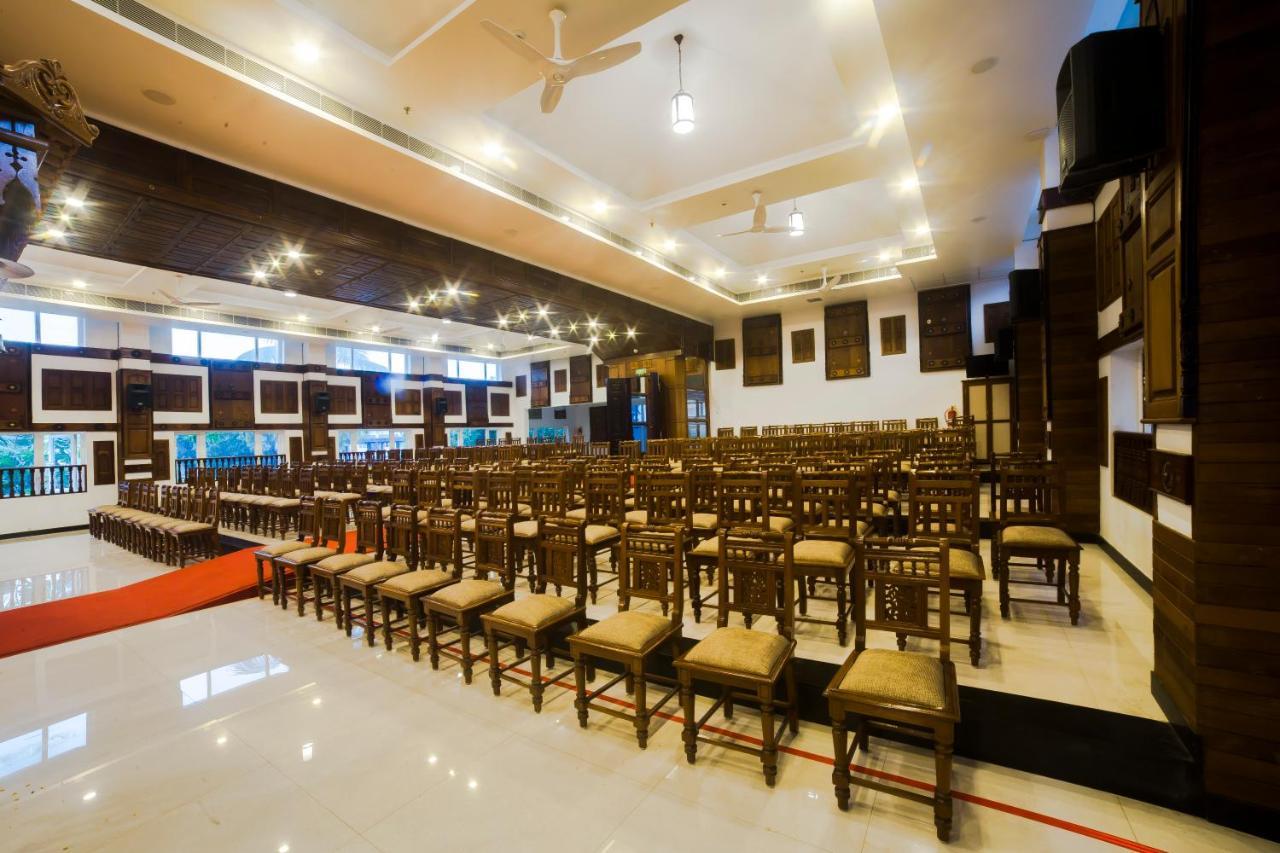 Hotel Guruvayur Darshan Екстериор снимка