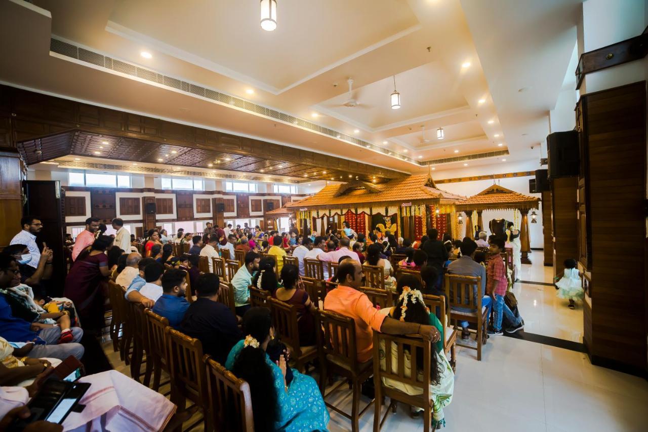 Hotel Guruvayur Darshan Екстериор снимка