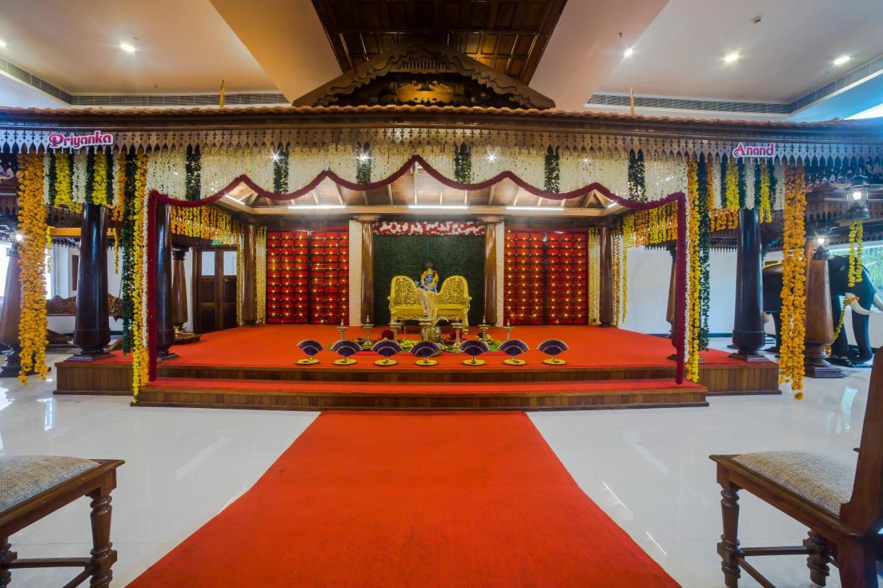 Hotel Guruvayur Darshan Екстериор снимка
