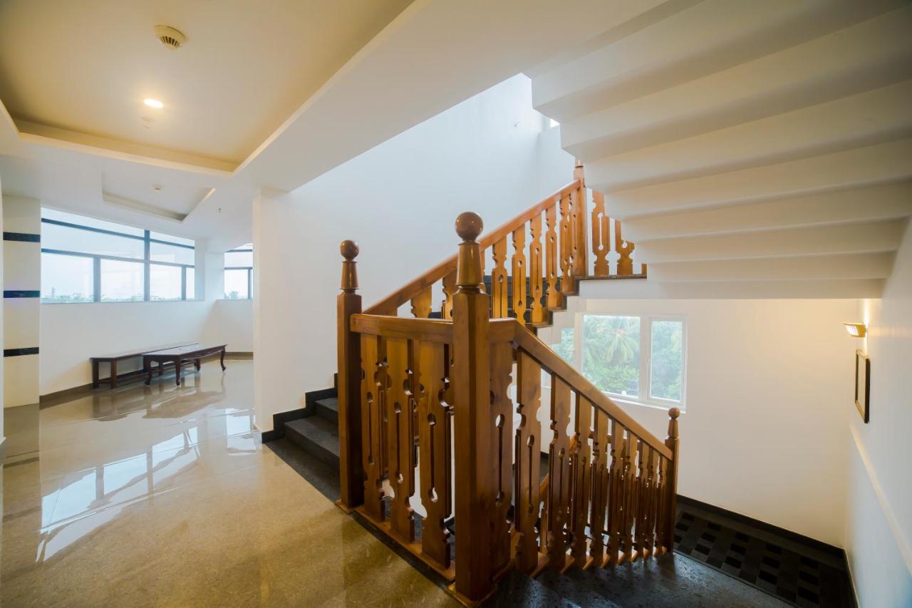 Hotel Guruvayur Darshan Екстериор снимка